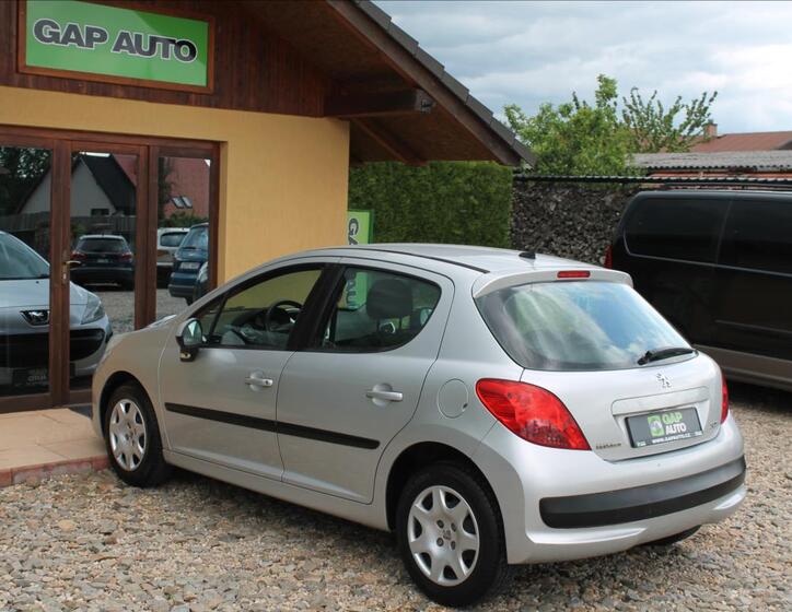 Peugeot 207 4