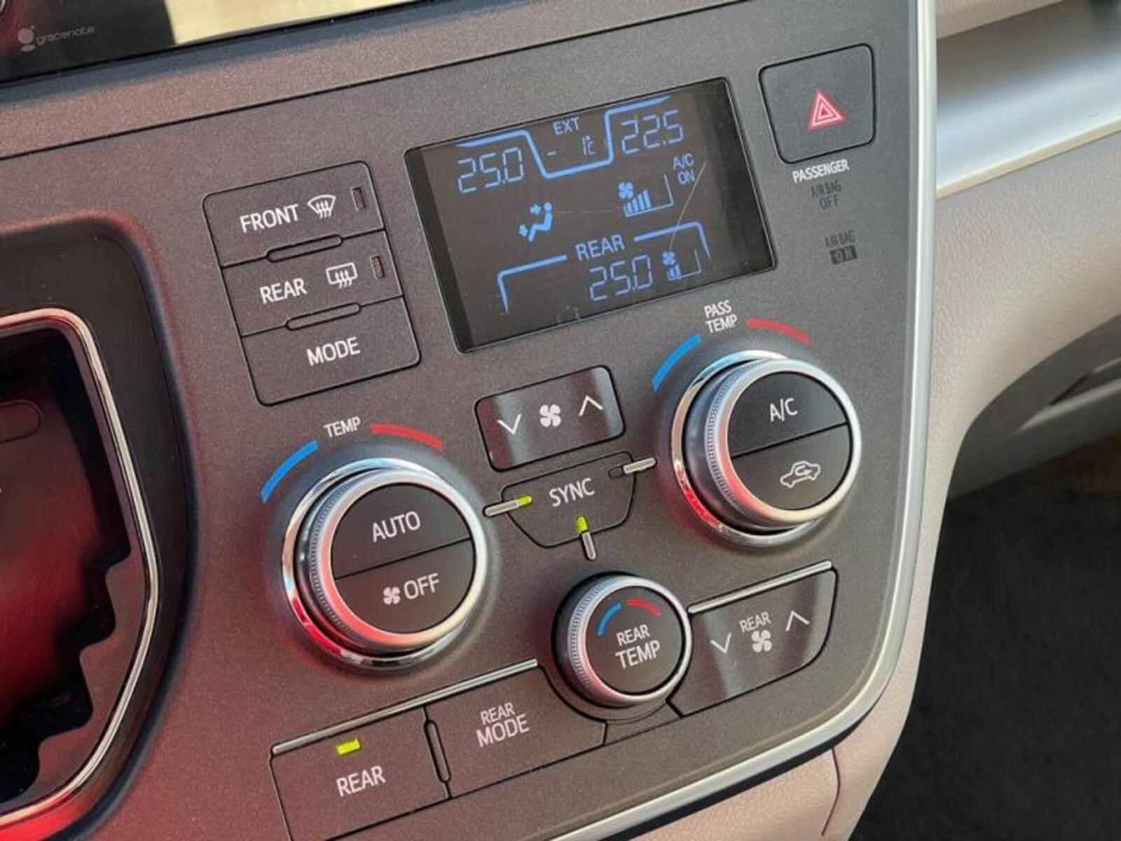 Toyota Sienna 23