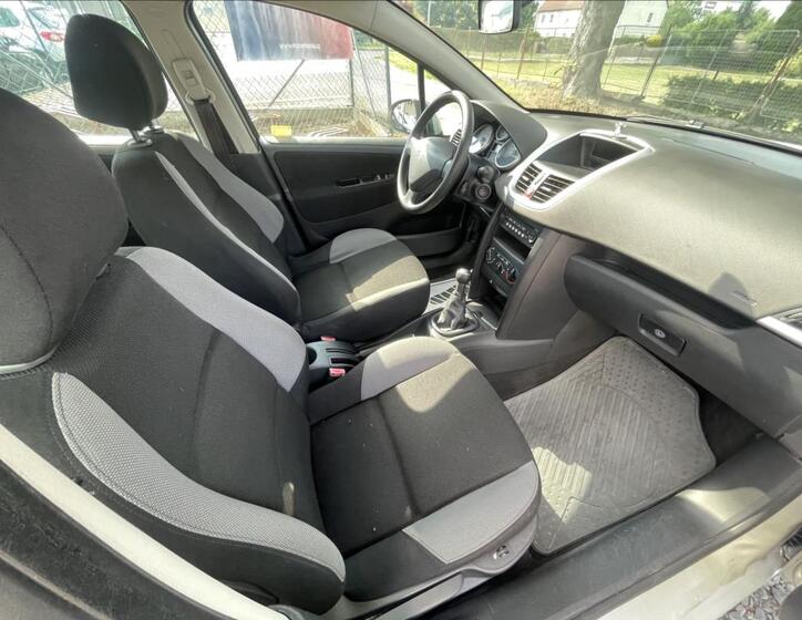 Peugeot 207 29