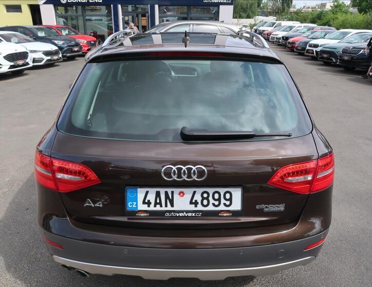 Audi A4 Allroad 8