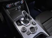Alfa Romeo Stelvio 16
