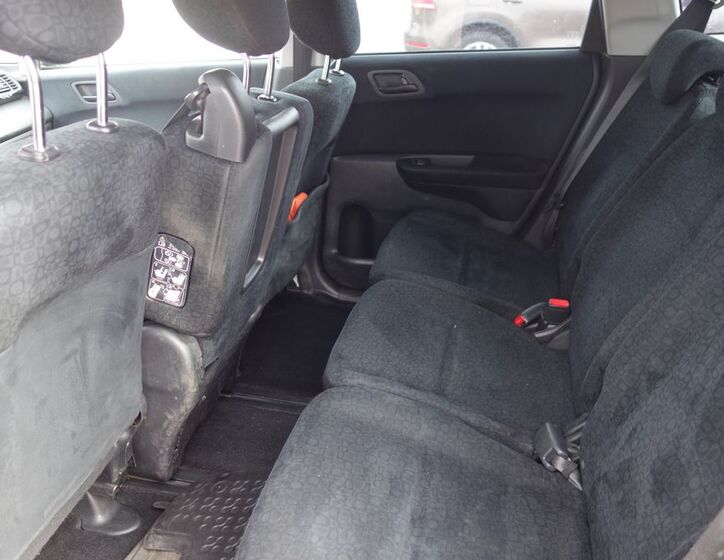 Honda FR-V 20