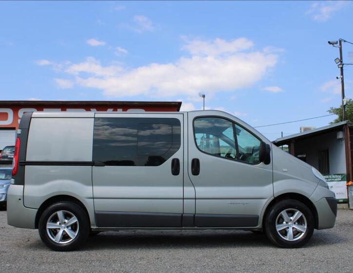 Renault Trafic 4
