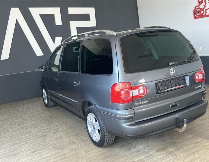 Volkswagen Sharan 9