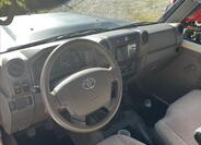 Toyota Land Cruiser 15