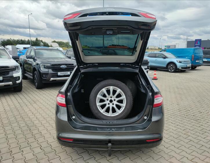 Ford Mondeo 10
