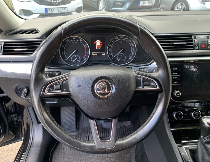 Škoda Superb 10