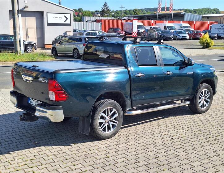 Toyota Hilux 4