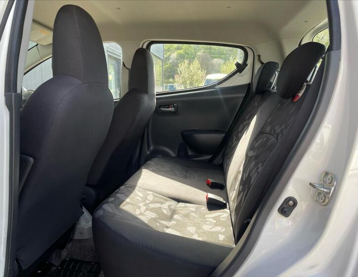 Suzuki Alto 11