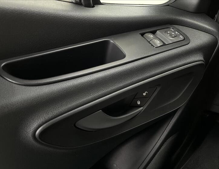 Mercedes-Benz Sprinter 12