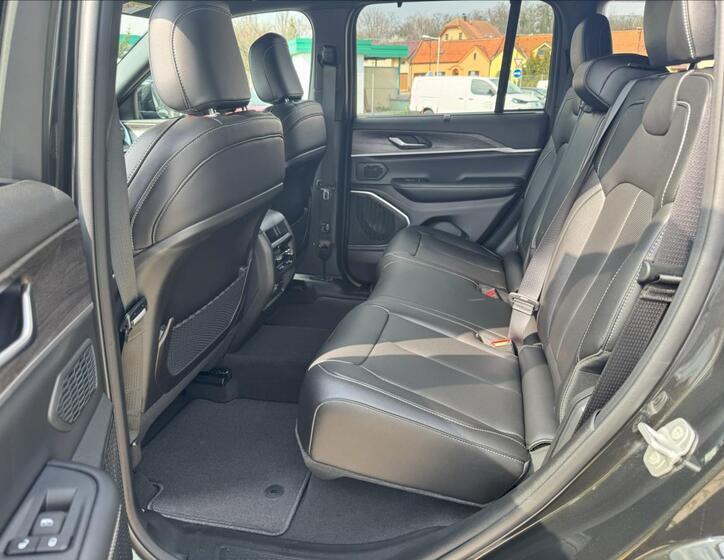 Jeep Grand Cherokee 10