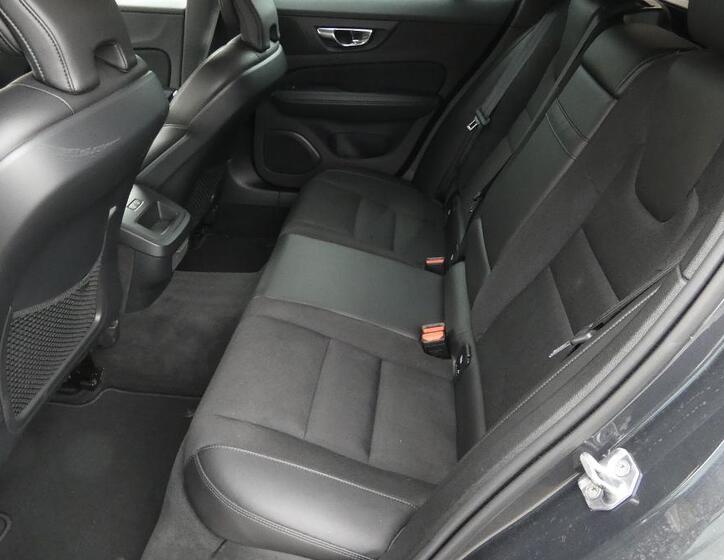 Volvo V60 18