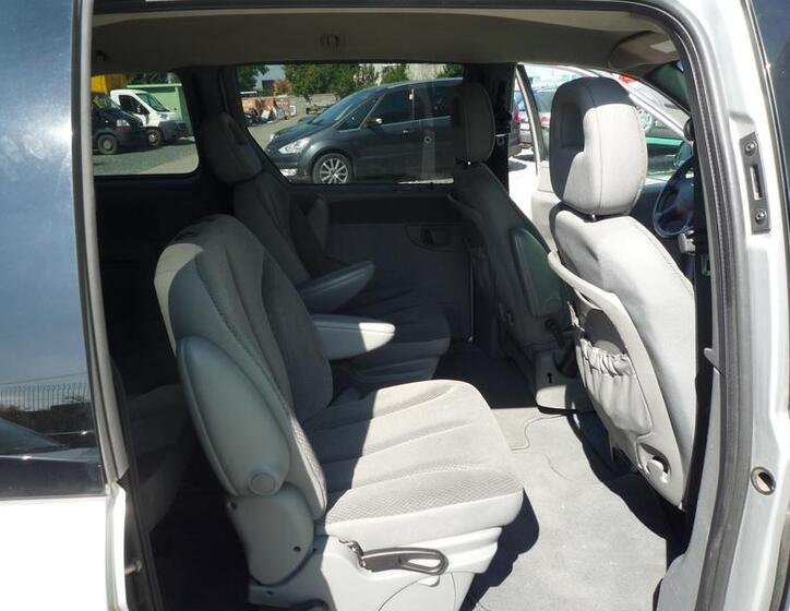 Chrysler Voyager 26