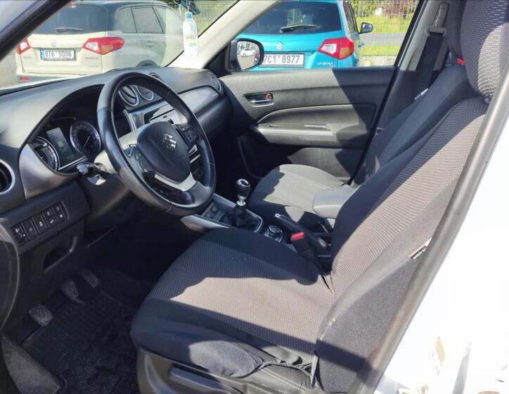 Suzuki Vitara 8