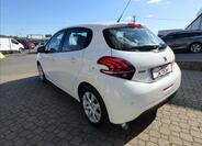 Peugeot 208 5