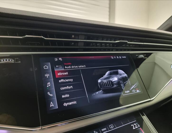 Audi Q7 32