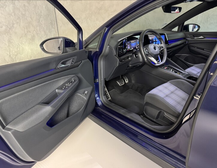 Volkswagen Golf 23