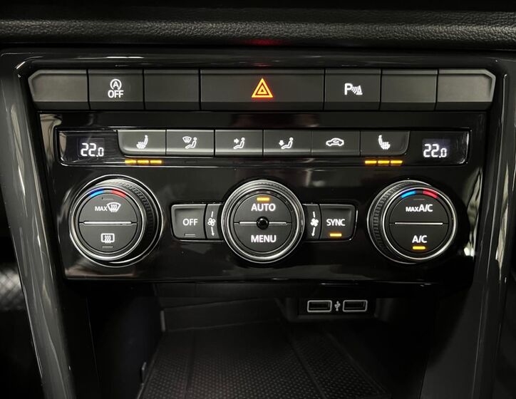 Volkswagen T-Roc 24