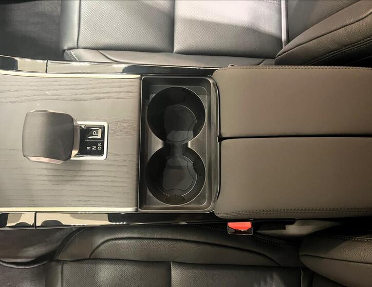 Land Rover Range Rover Velar 16