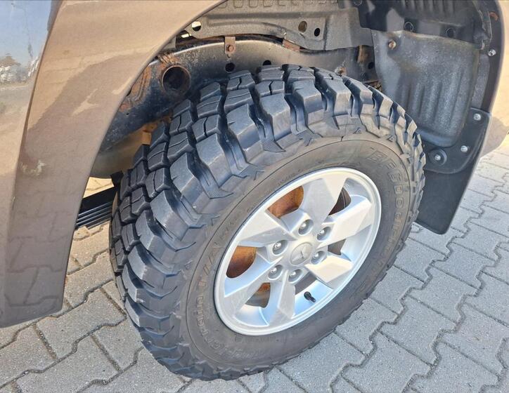 Mitsubishi L200 10