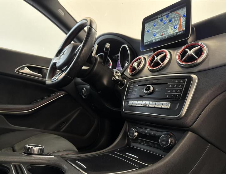 Mercedes-Benz CLA 16