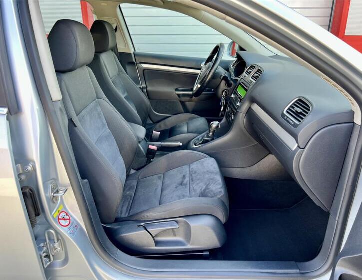 Volkswagen Golf 21