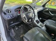 Ford Galaxy 11