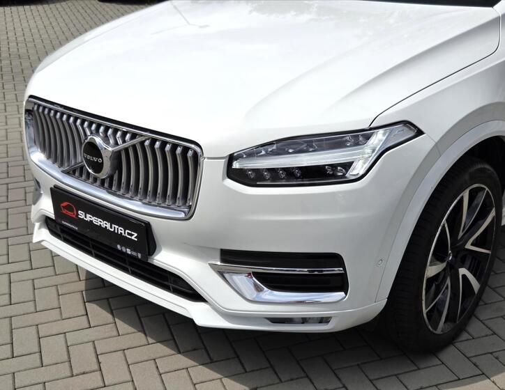 Volvo XC90 23