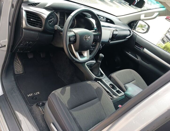 Toyota Hilux 10