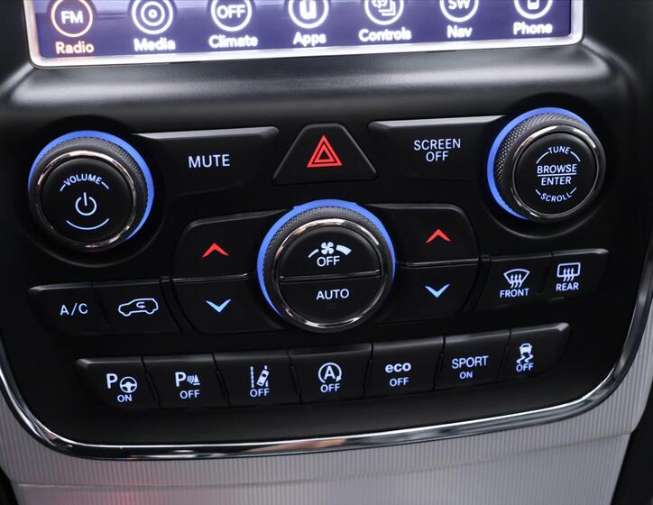 Jeep Grand Cherokee 29