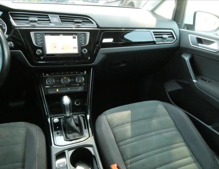 Volkswagen Touran 29