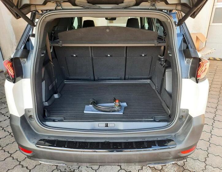 Peugeot 5008 6
