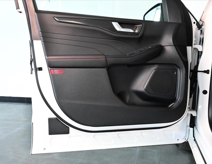 Ford Kuga 26