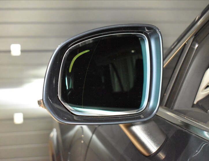 Volvo XC90 16