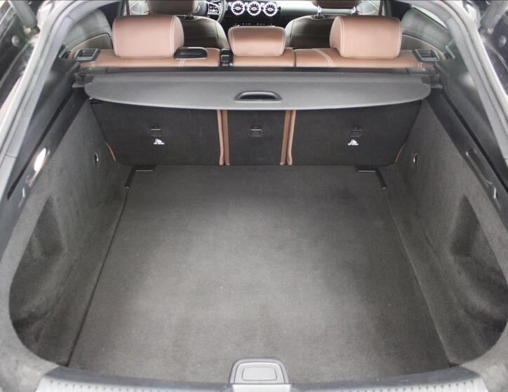 Mercedes-Benz CLA 12