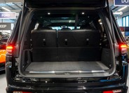 Jeep Grand Wagoneer 5