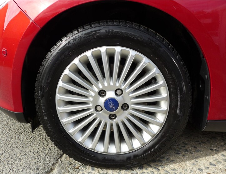 Ford Focus 10