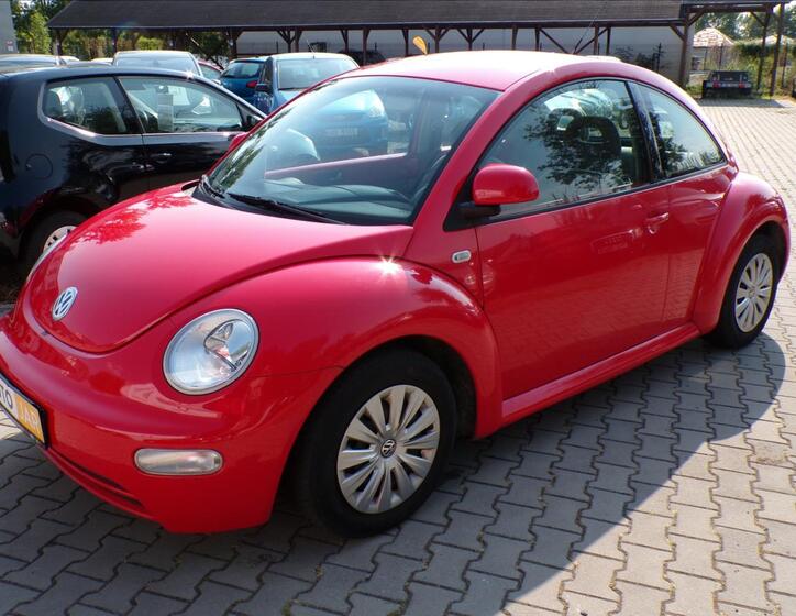 Volkswagen New Beetle 3