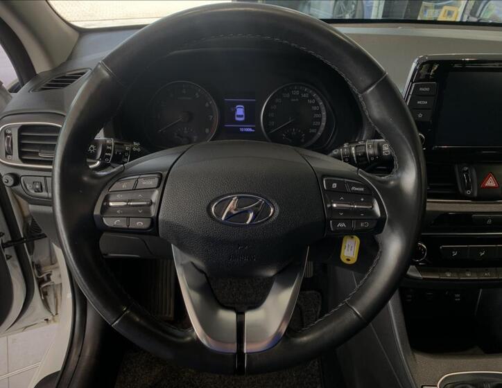 Hyundai i30 27