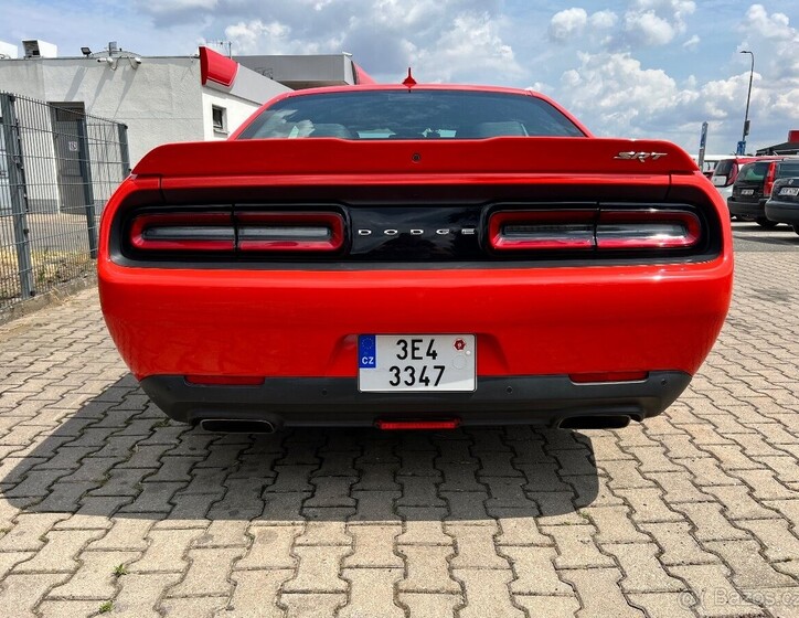 Dodge Challenger 7