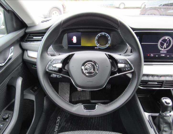 Škoda Octavia 12