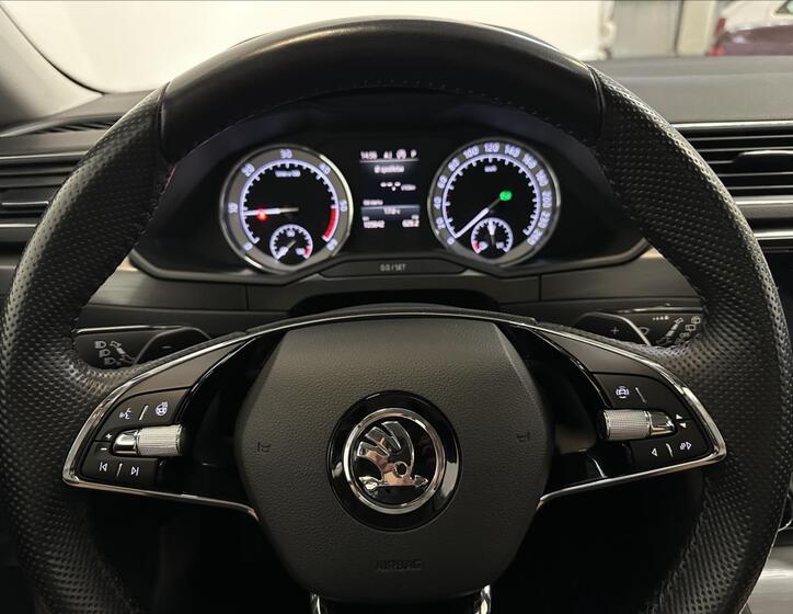 Škoda Superb 15