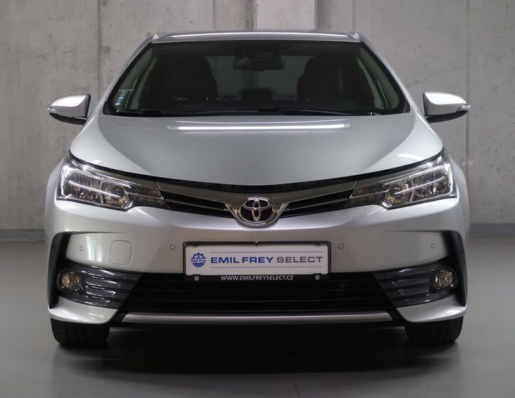 Toyota Corolla 2