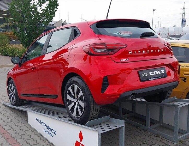 Mitsubishi Colt 3