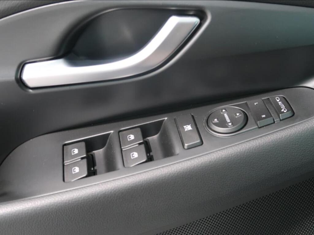 Hyundai i30 20