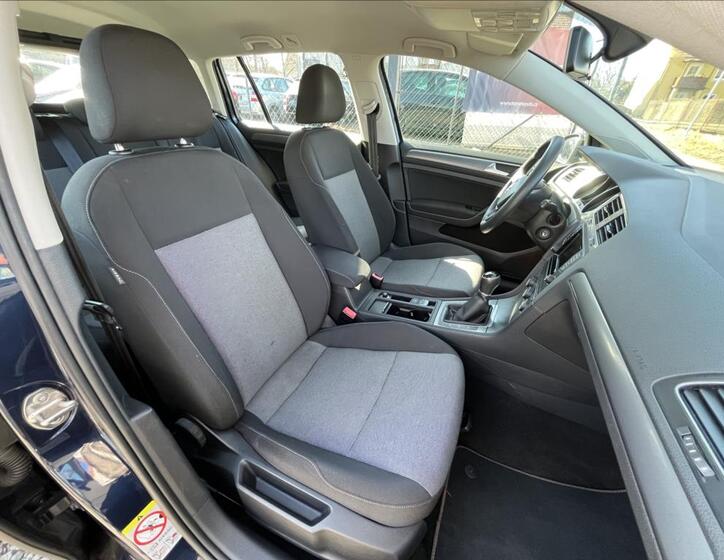 Volkswagen Golf 25