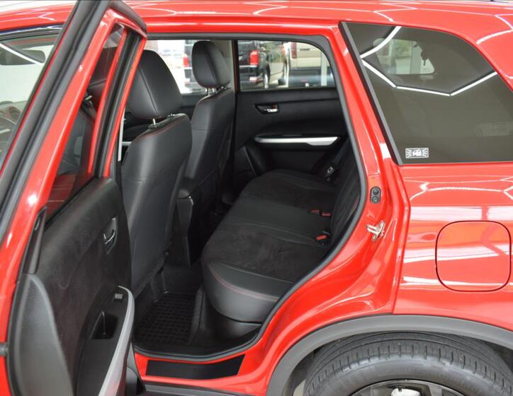 Suzuki Vitara 11