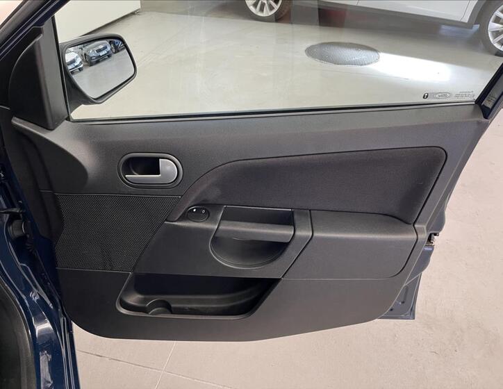 Ford Fiesta 18