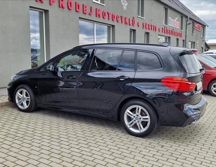 BMW Řada 2 7