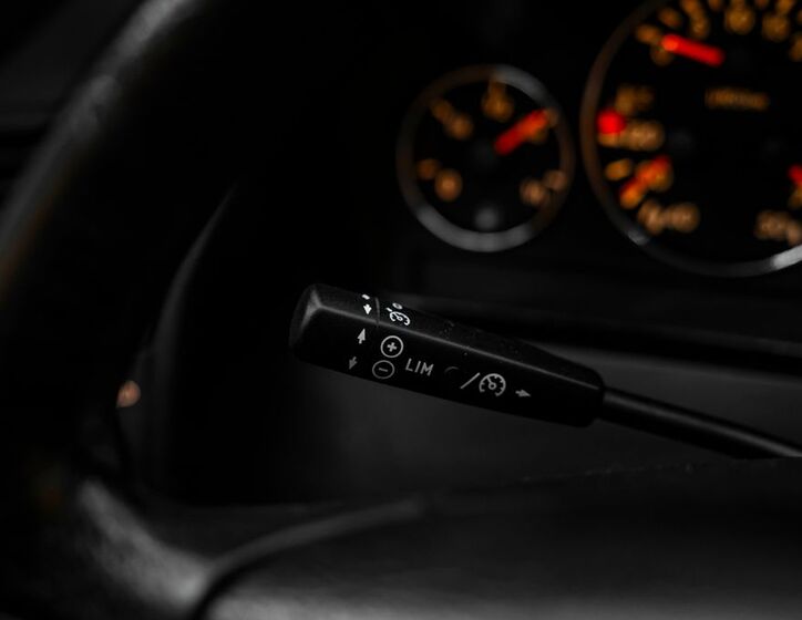 Mercedes-Benz SL 16